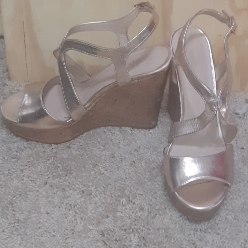 Metallic Gold Madden NYC wedges